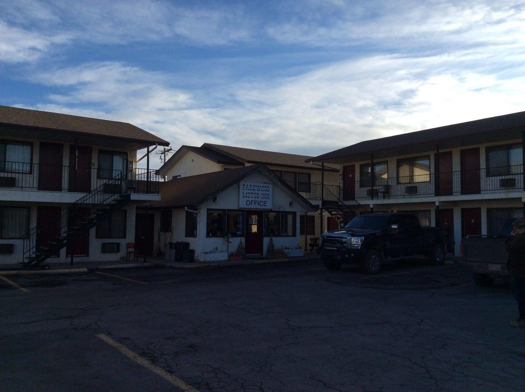 Parkwood Motor Inn Sundre Ngoại thất bức ảnh